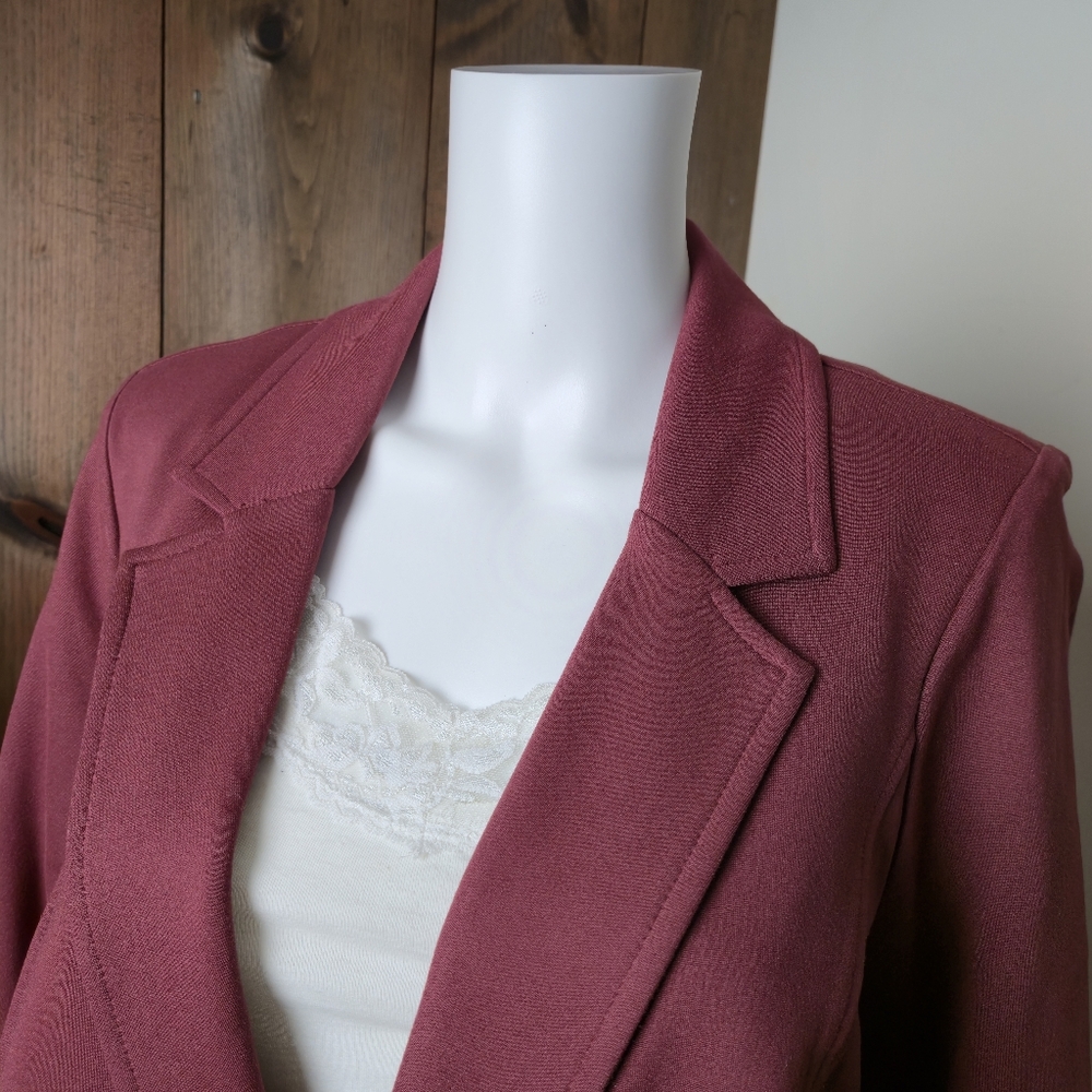 NWT Torrid Chelsea Studio Luxe Ponte Blazer Stretchy Maroon Tailored Fit - Picture 6 of 15